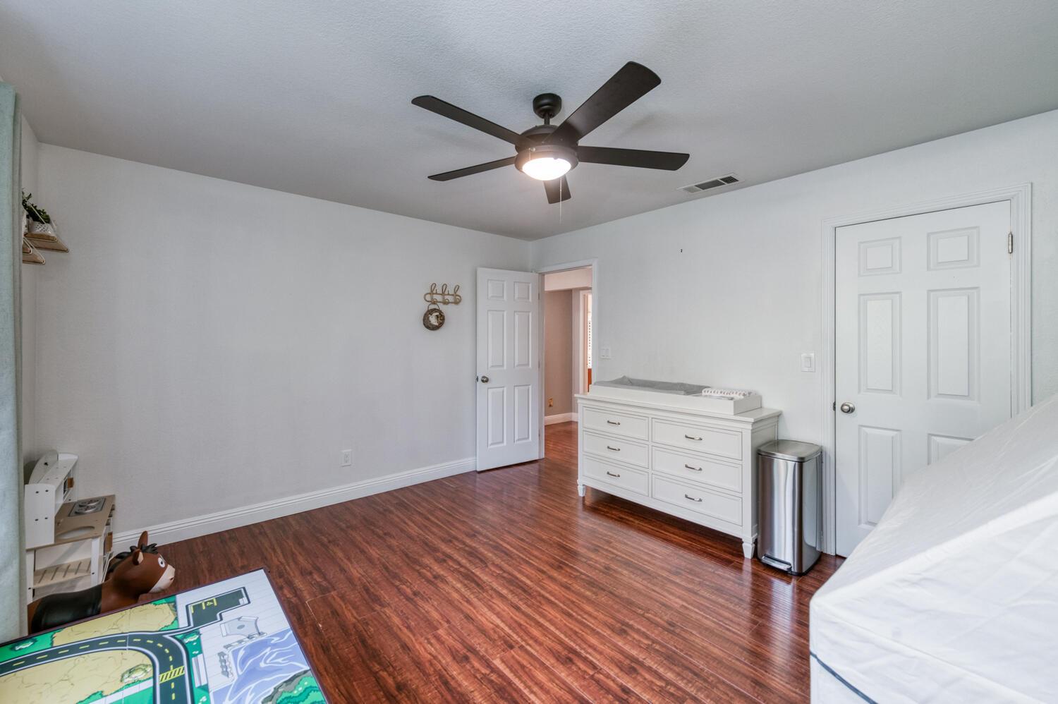 10684 Mountain View Dr, Madera, CA 93636