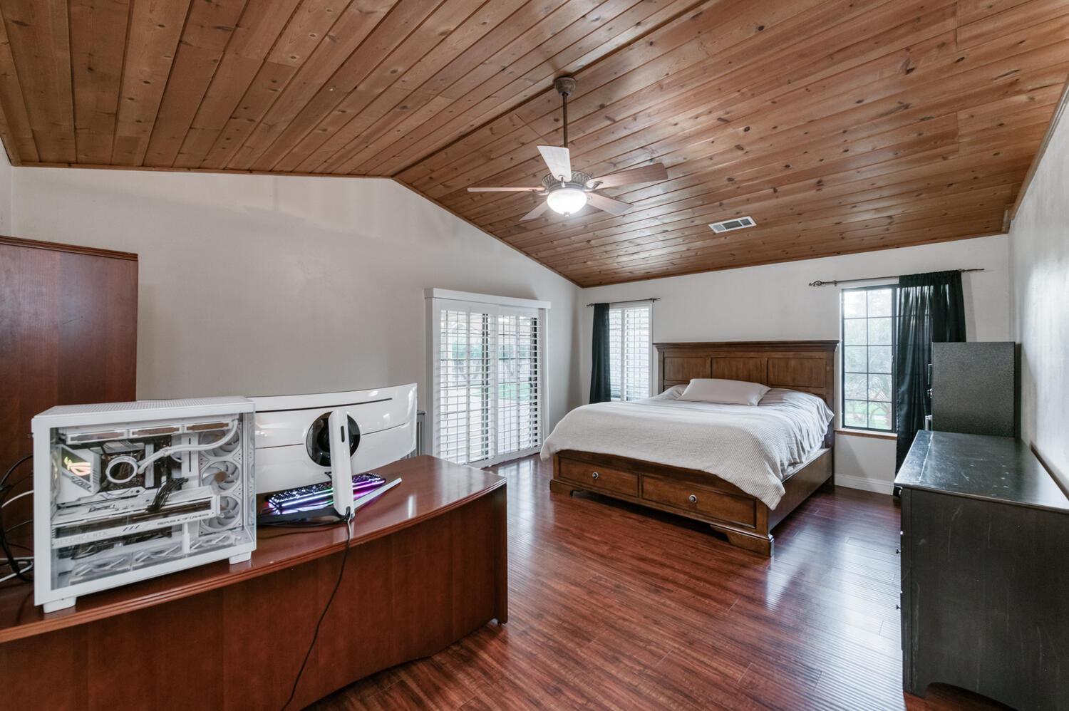 10684 Mountain View Dr, Madera, CA 93636