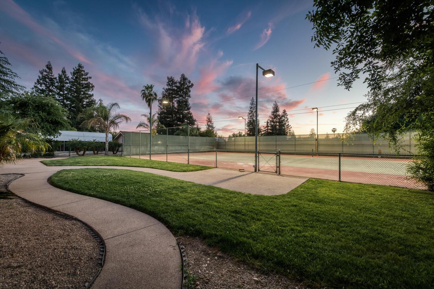 10684 Mountain View Dr, Madera, CA 93636