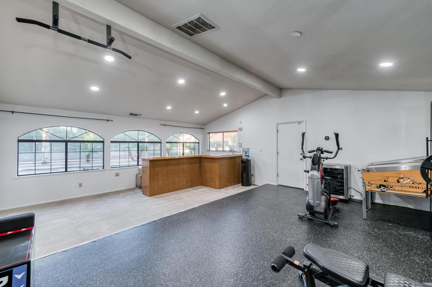 10684 Mountain View Dr, Madera, CA 93636