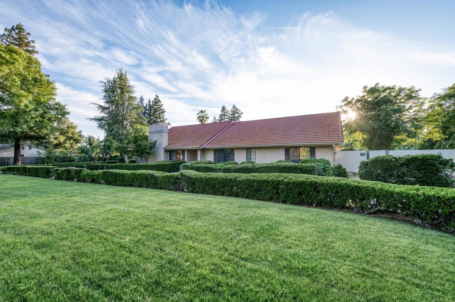 10684 Mountain View Dr, Madera, CA 93636