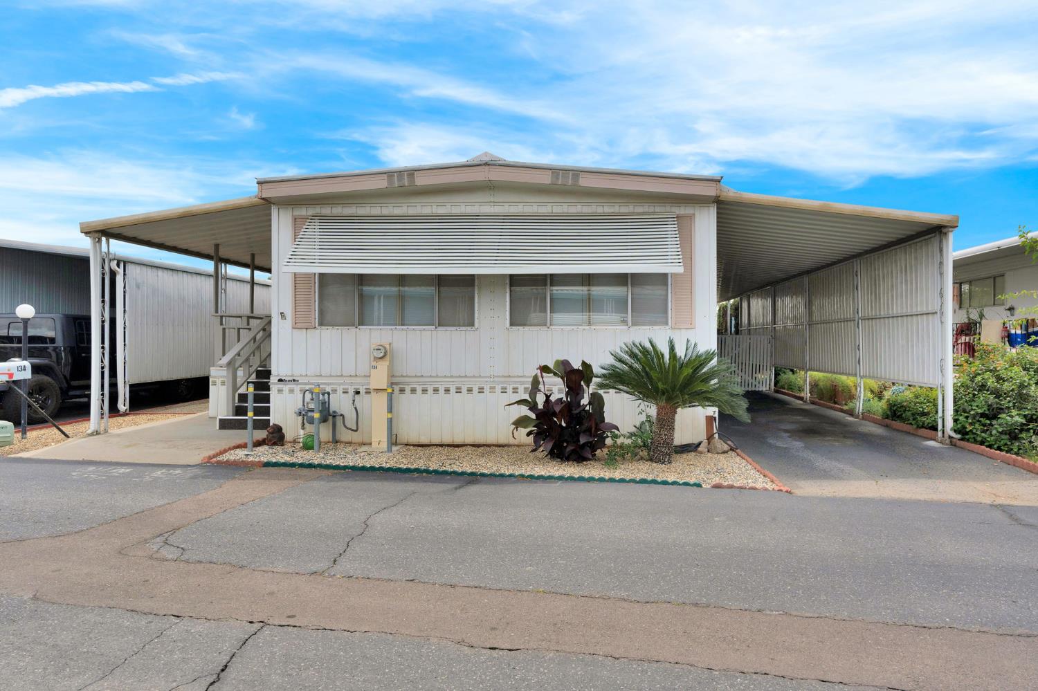 1724 Minnewawa Ave #134, Clovis, CA 93612