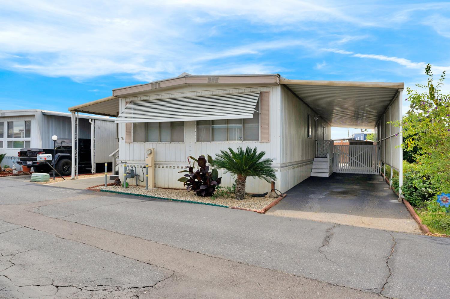 1724 Minnewawa Ave #134, Clovis, CA 93612