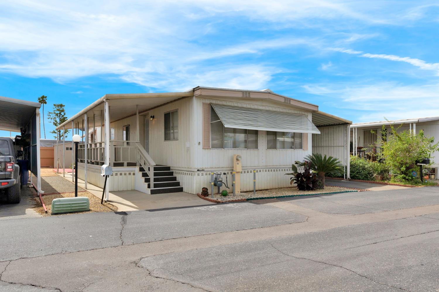 1724 Minnewawa Ave #134, Clovis, CA 93612