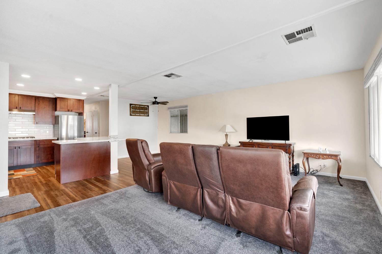 1724 Minnewawa Ave #134, Clovis, CA 93612