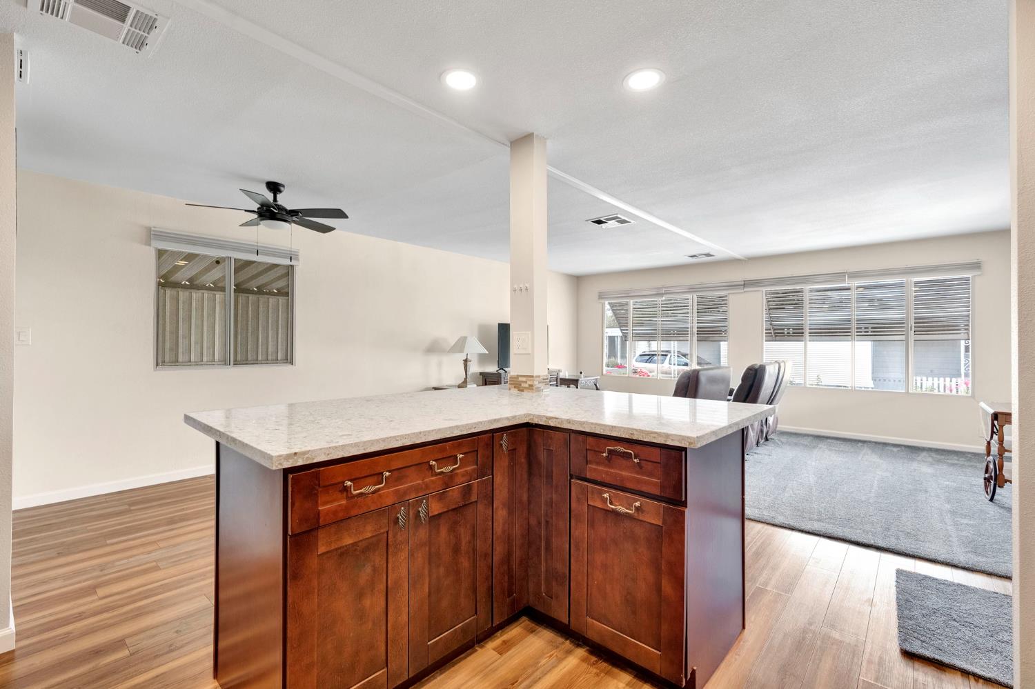 1724 Minnewawa Ave #134, Clovis, CA 93612