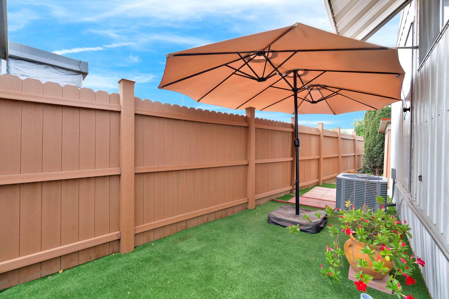 1724 Minnewawa Ave #134, Clovis, CA 93612