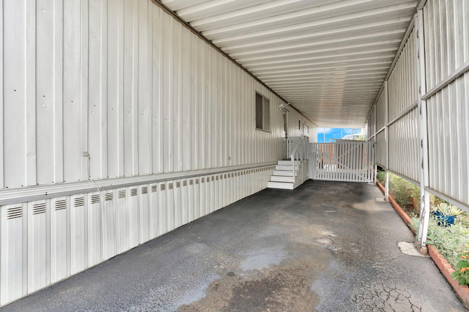 1724 Minnewawa Ave #134, Clovis, CA 93612