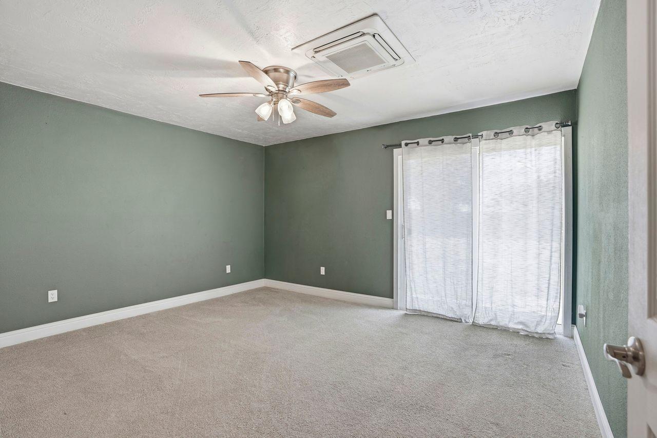 110 W Hazelwood Dr, Lemoore, CA 93245
