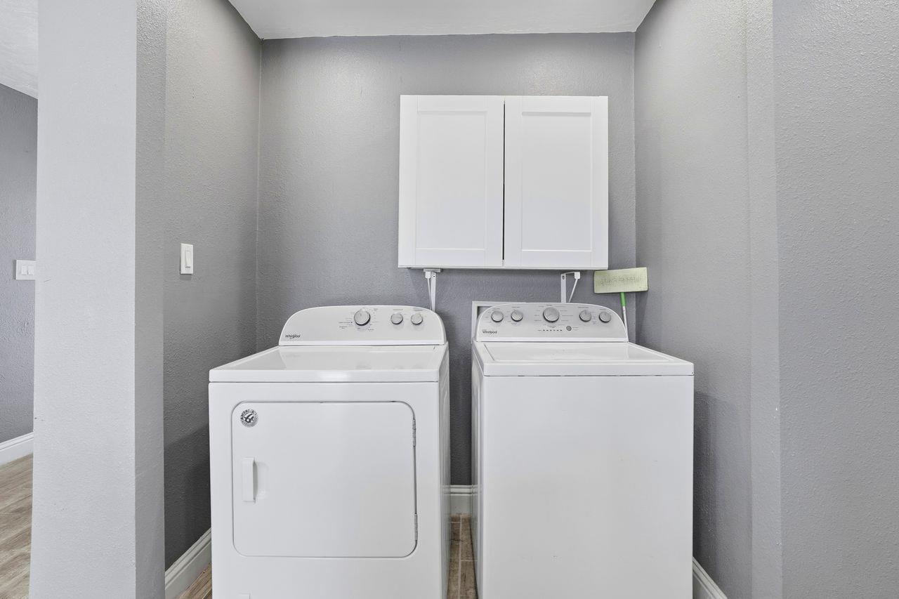 110 W Hazelwood Dr, Lemoore, CA 93245