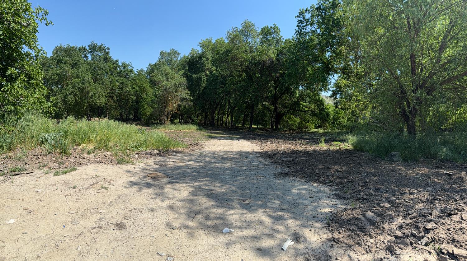 400 N Frankwood Ave, Sanger, CA 93657