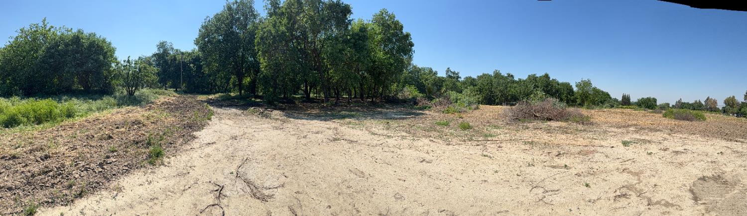 400 N Frankwood Ave, Sanger, CA 93657