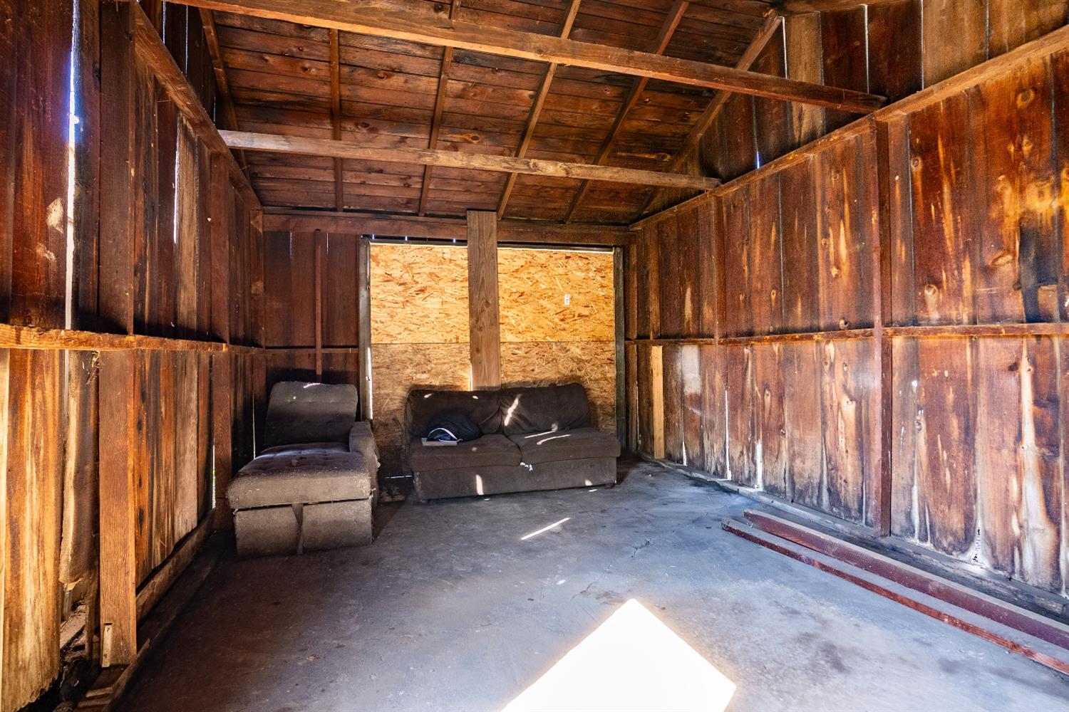 1039 N Roosevelt Ave, Fresno, CA 93728