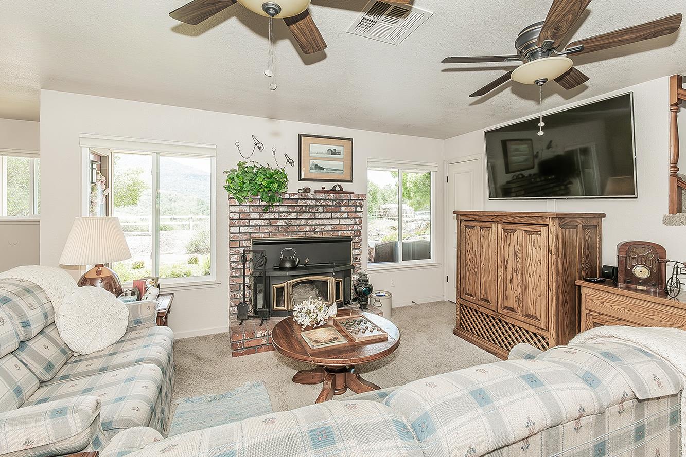 26876 Tollhouse Rd, Tollhouse, CA 93667