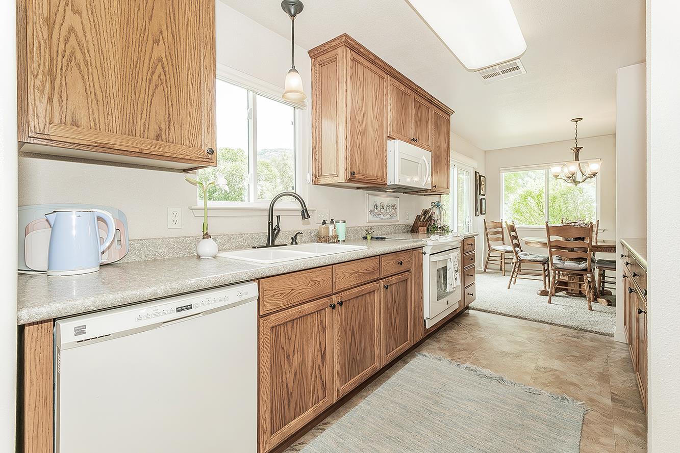 26876 Tollhouse Rd, Tollhouse, CA 93667