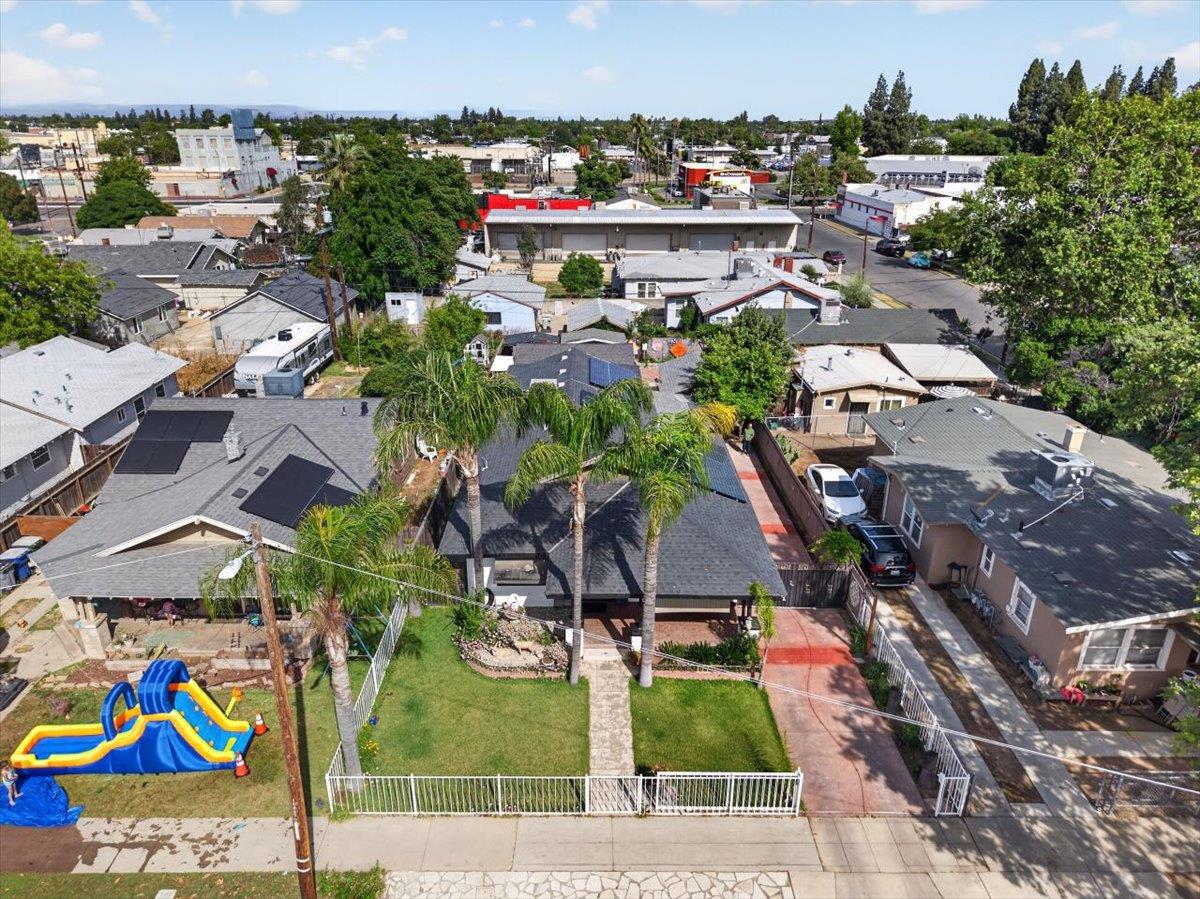 1264 N Calaveras St, Fresno, CA 93728