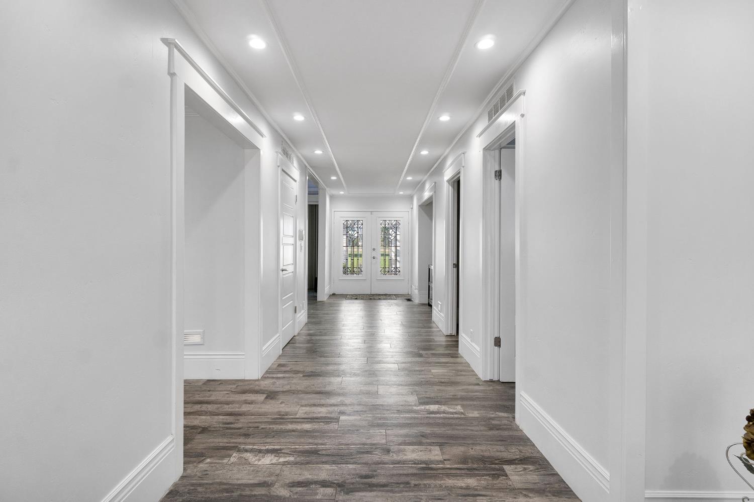 5976 E Butler Ave, Fresno, CA 93727