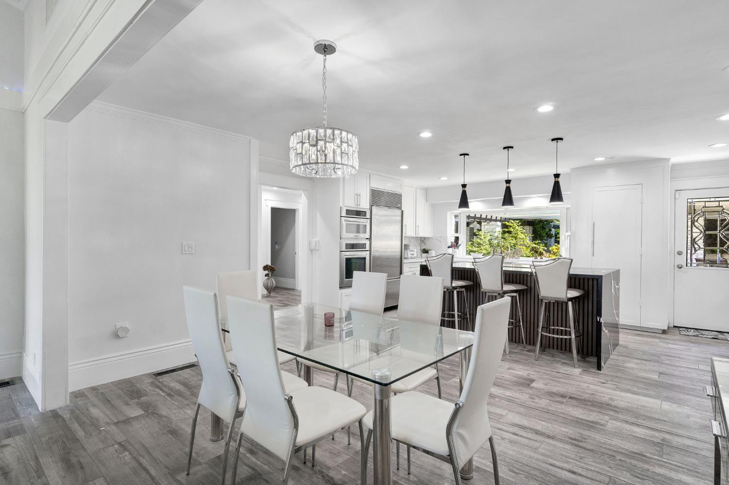 5976 E Butler Ave, Fresno, CA 93727