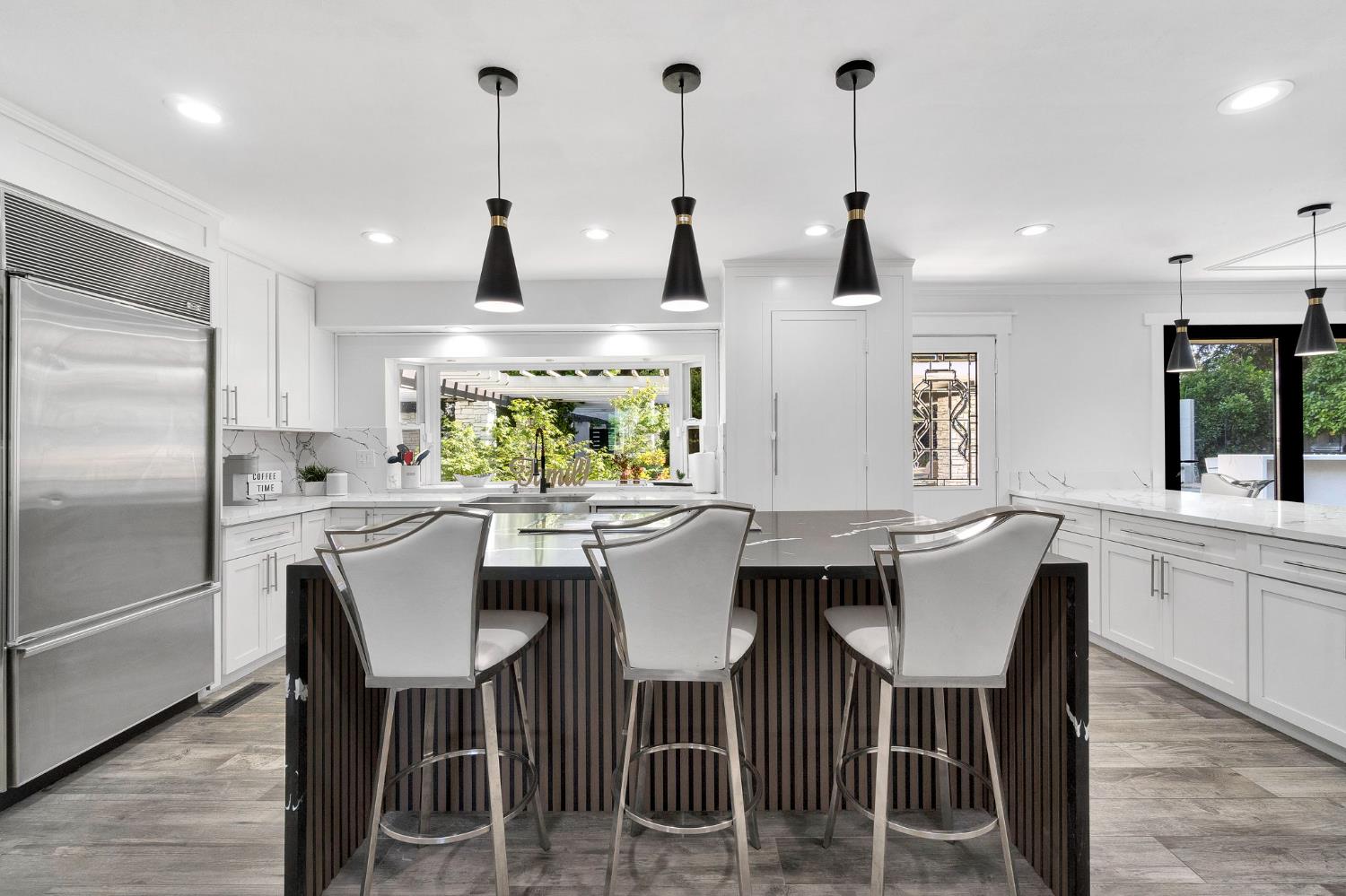 5976 E Butler Ave, Fresno, CA 93727