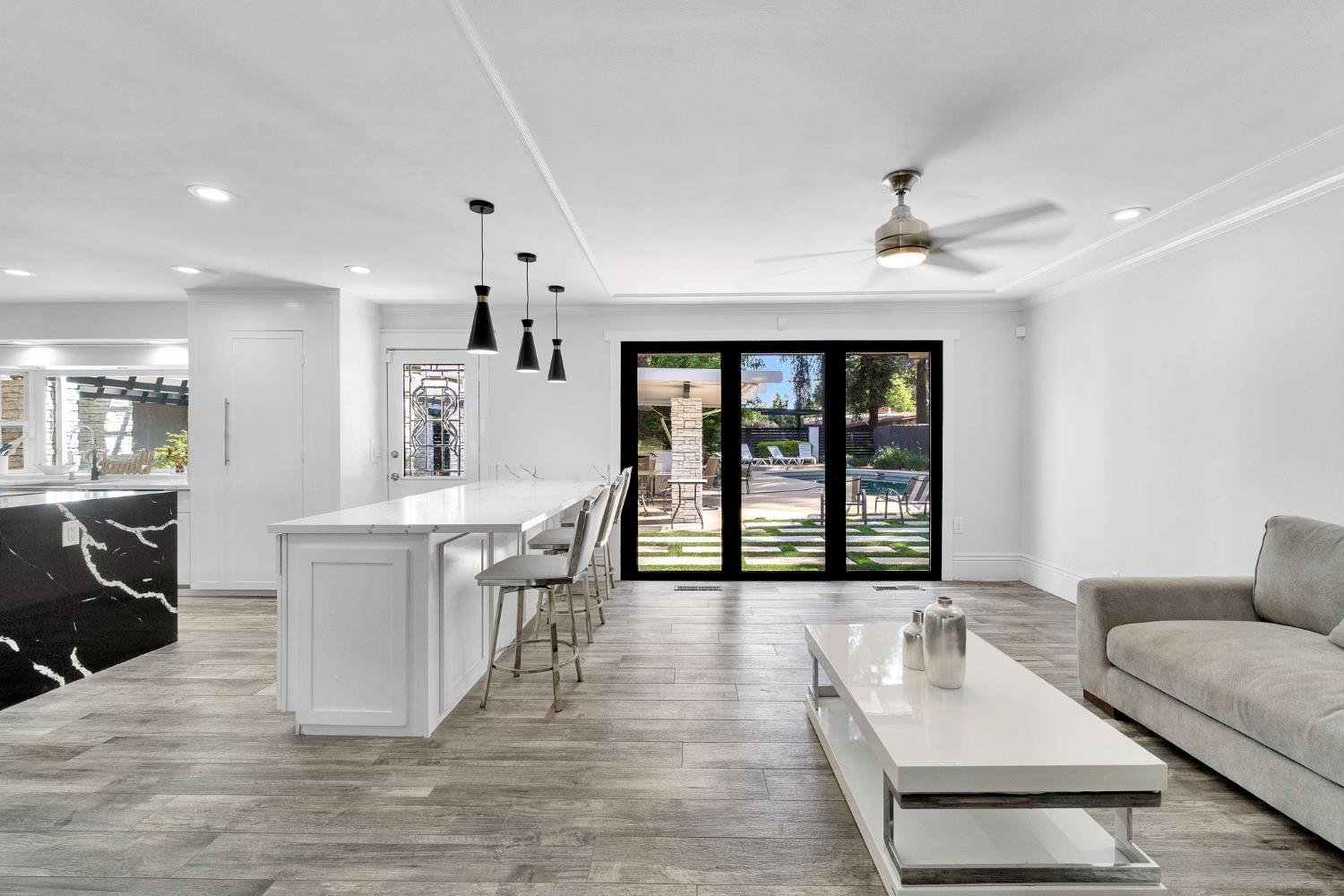 5976 E Butler Ave, Fresno, CA 93727