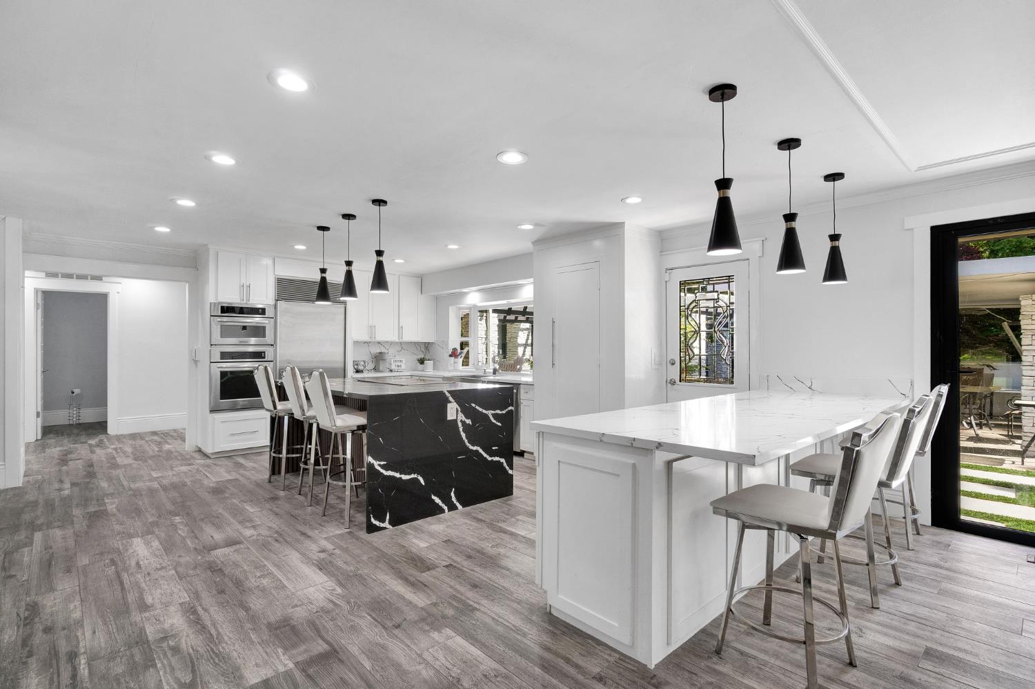 5976 E Butler Ave, Fresno, CA 93727