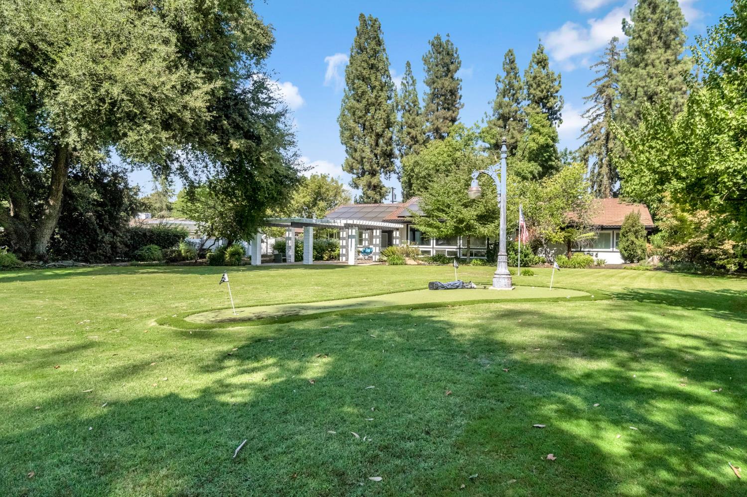 5976 E Butler Ave, Fresno, CA 93727