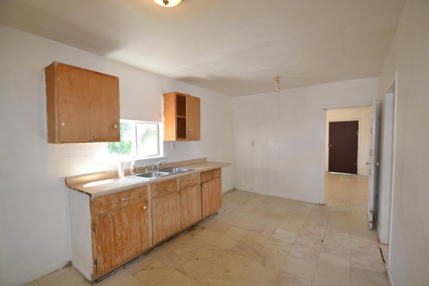 188 Justine Ave, Reedley, CA 93654