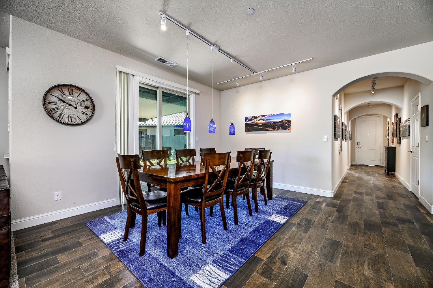 2409 S Bundy Dr, Fresno, CA 93727