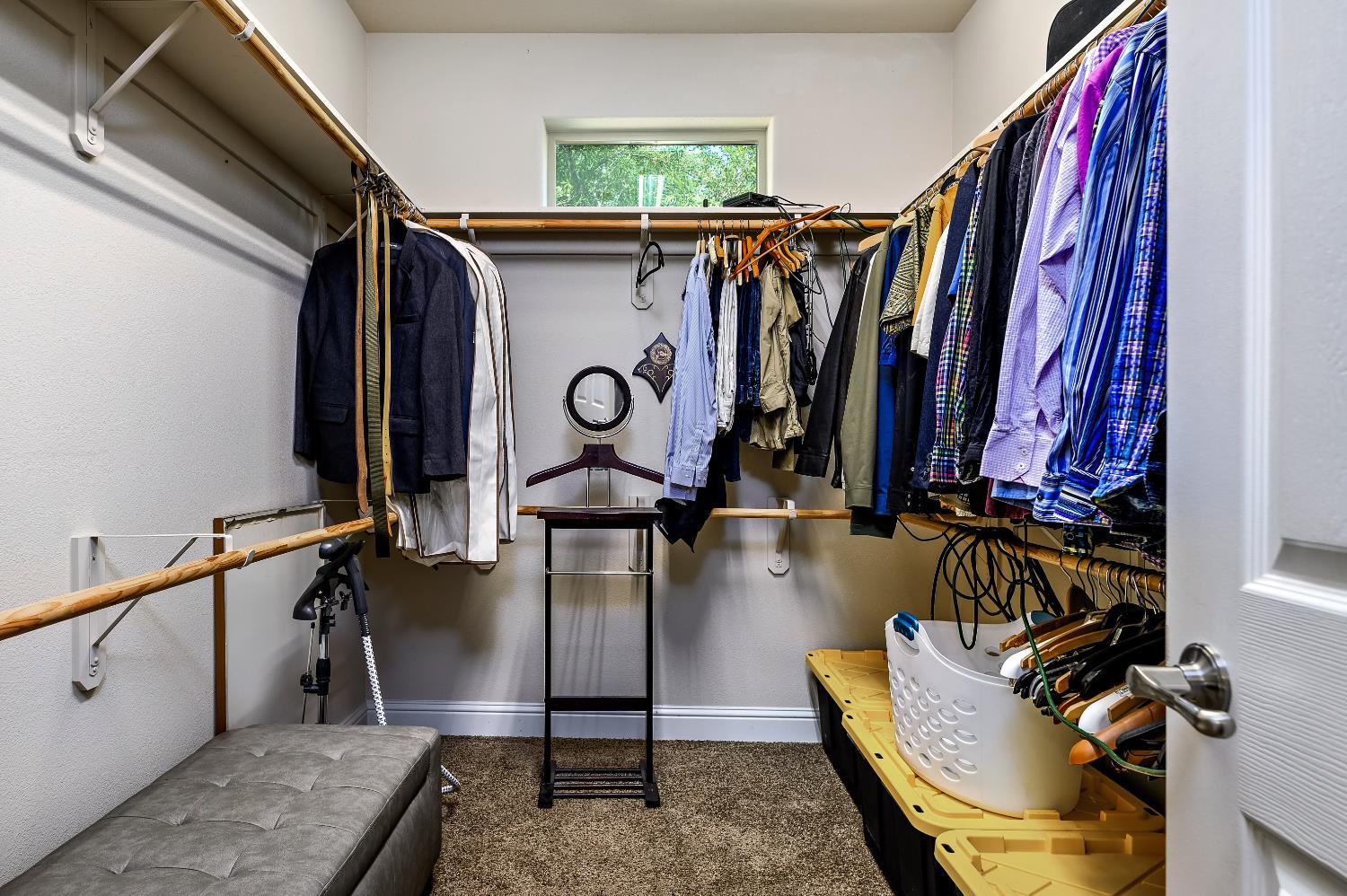 2409 S Bundy Dr, Fresno, CA 93727