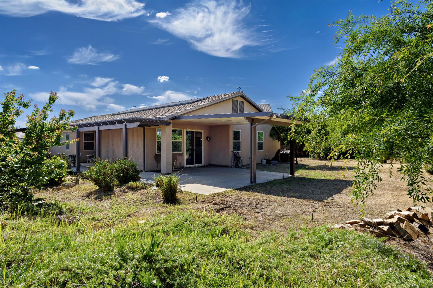 2409 S Bundy Dr, Fresno, CA 93727