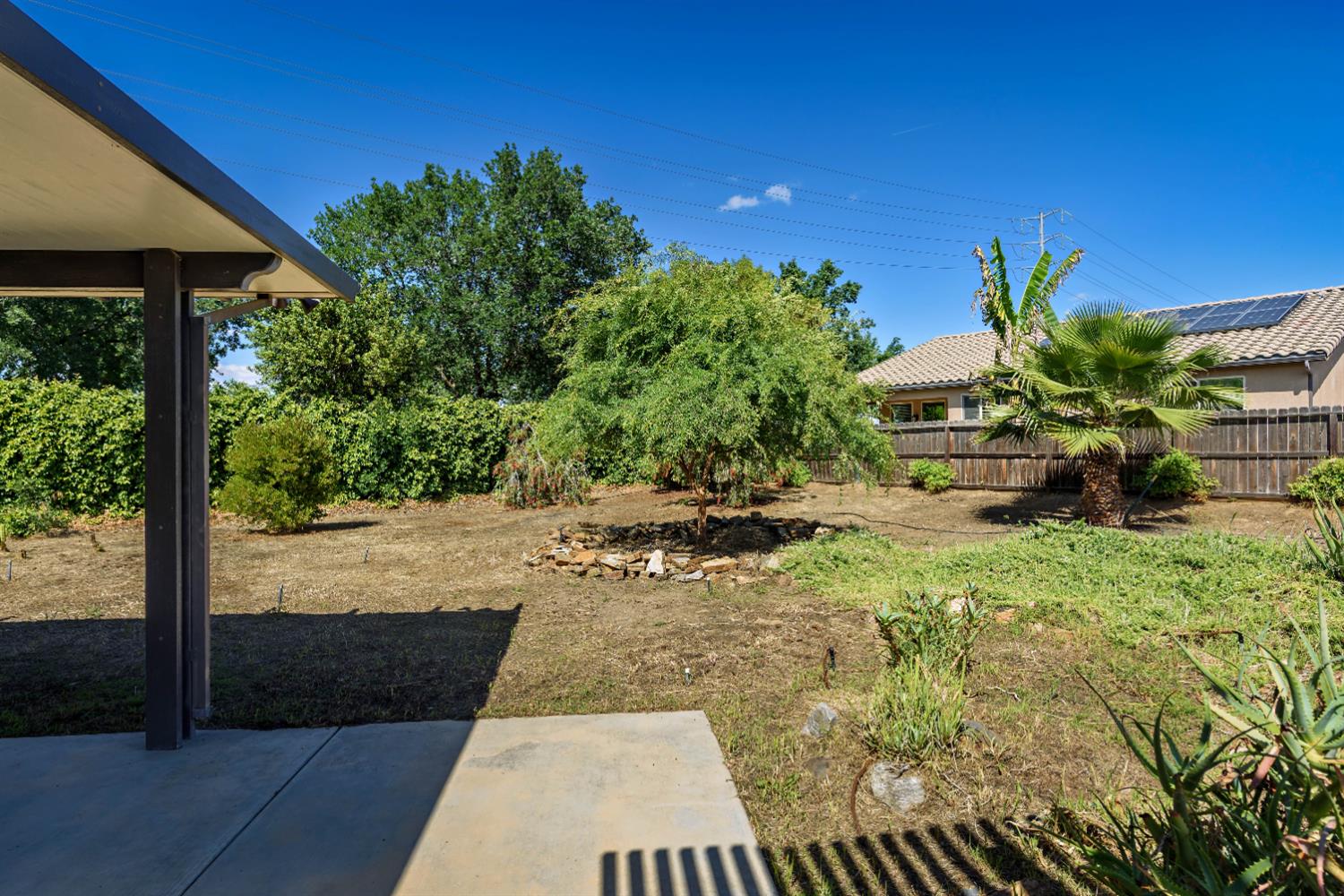 2409 S Bundy Dr, Fresno, CA 93727