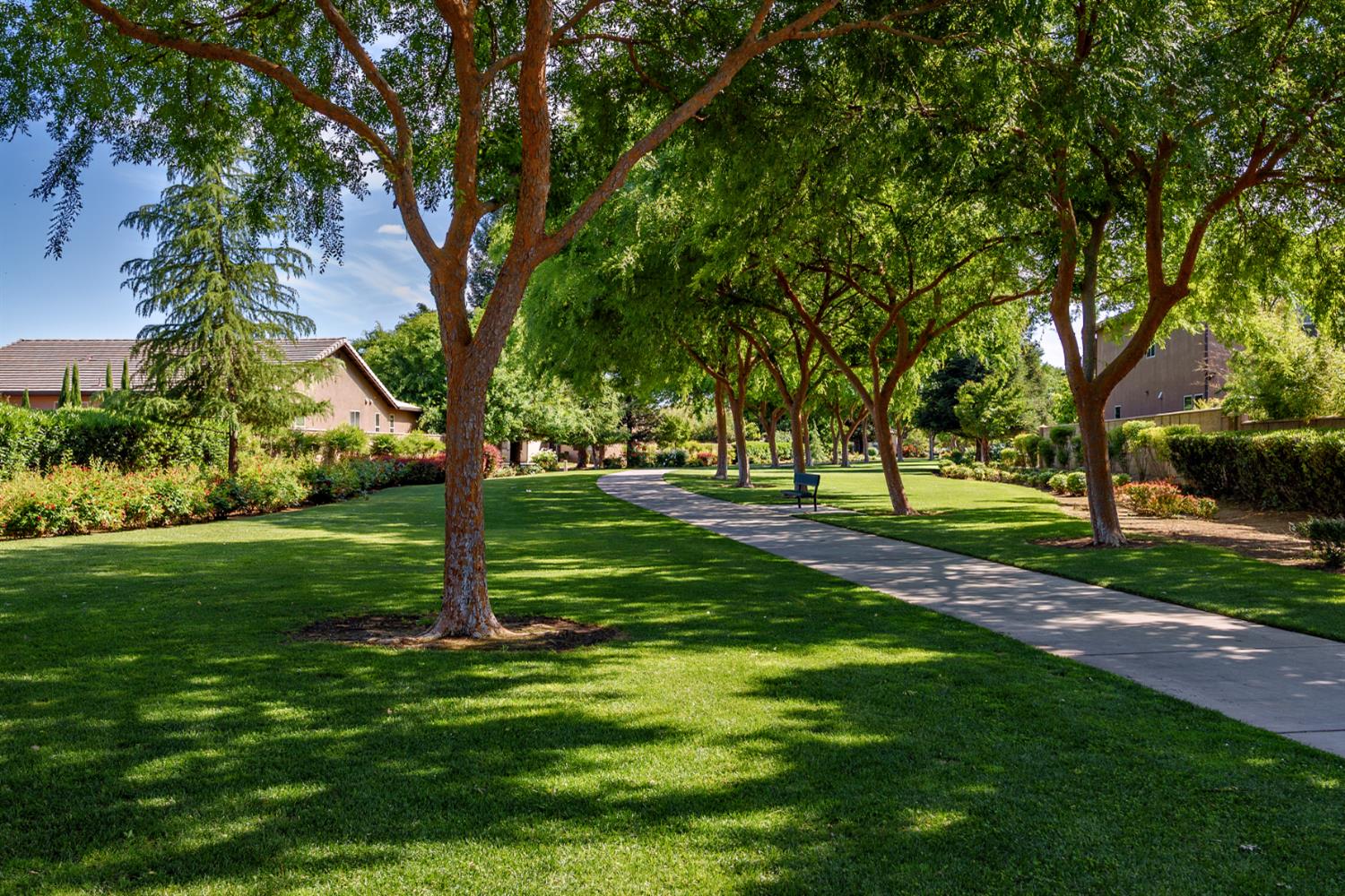 2409 S Bundy Dr, Fresno, CA 93727