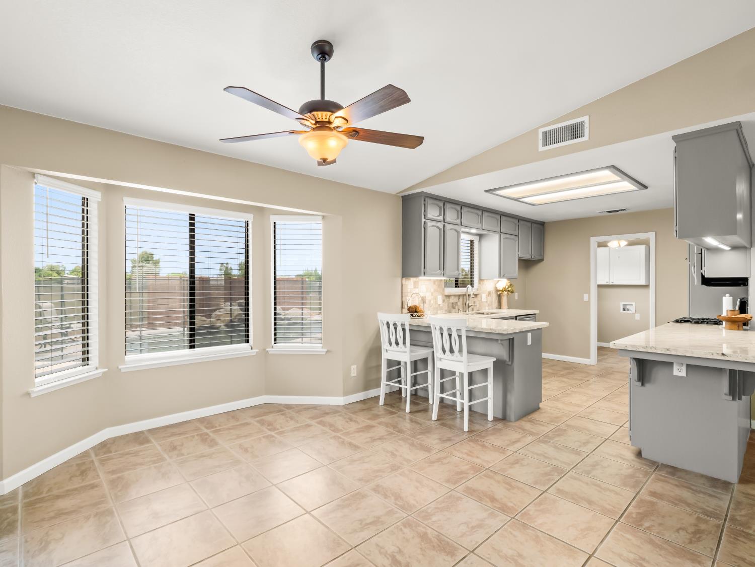 35297 Avenue 12 1/2, Madera, CA 93636