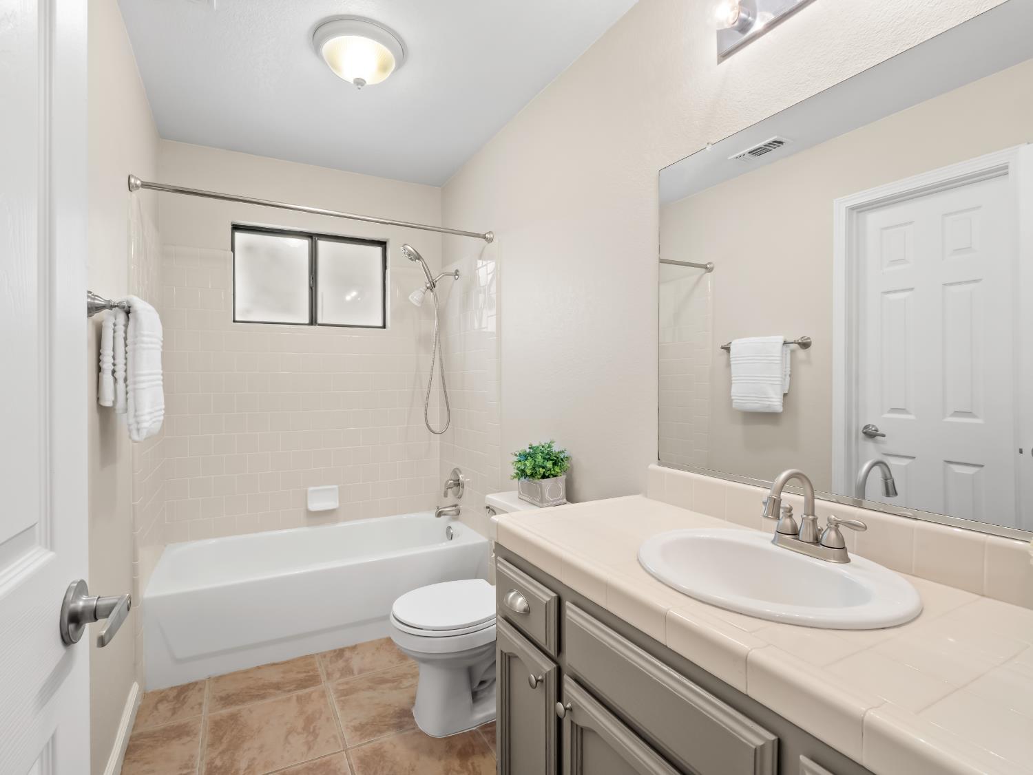 35297 Avenue 12 1/2, Madera, CA 93636