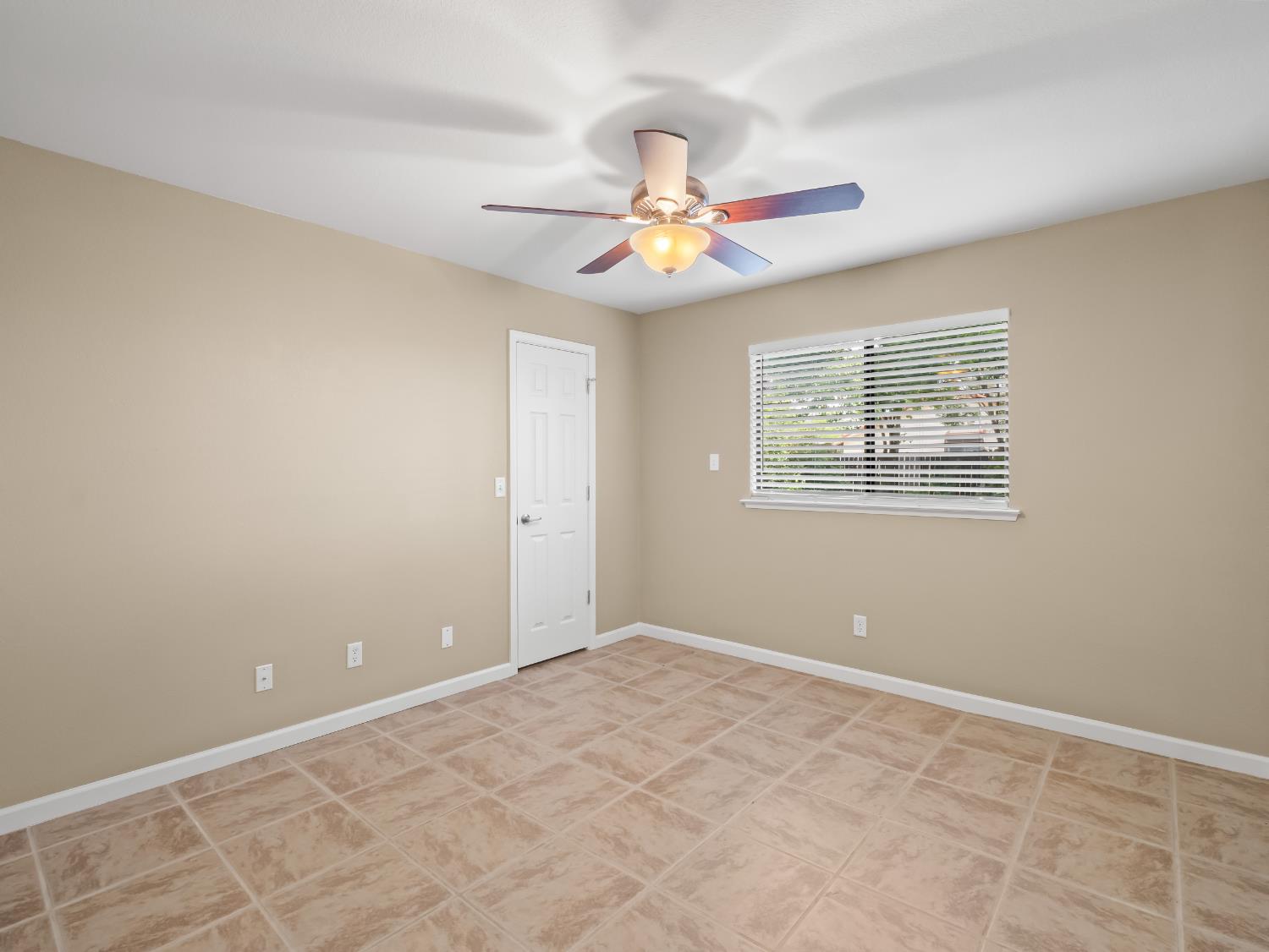 35297 Avenue 12 1/2, Madera, CA 93636