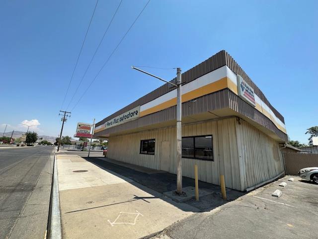 1279 PARK BLVD, Orange Cove, CA 93646