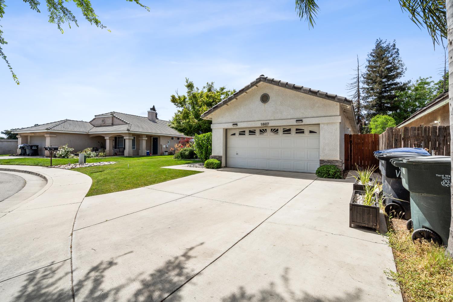 1607 North Sol Court, Visalia, CA 93292