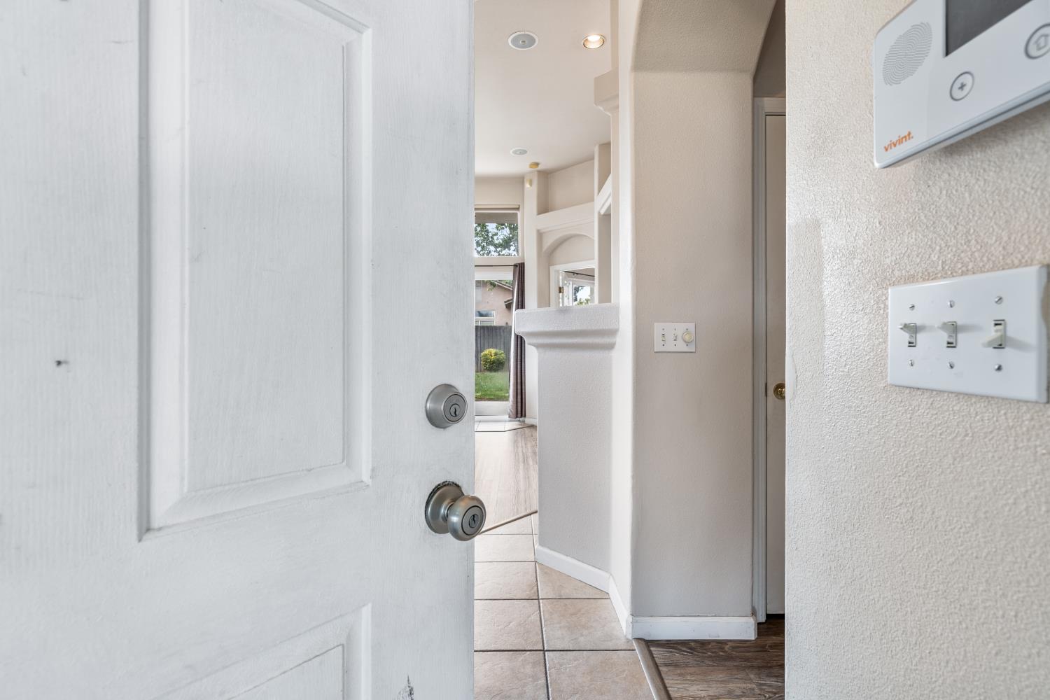 1607 North Sol Court, Visalia, CA 93292