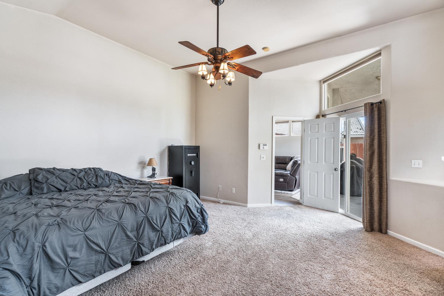 1607 North Sol Court, Visalia, CA 93292