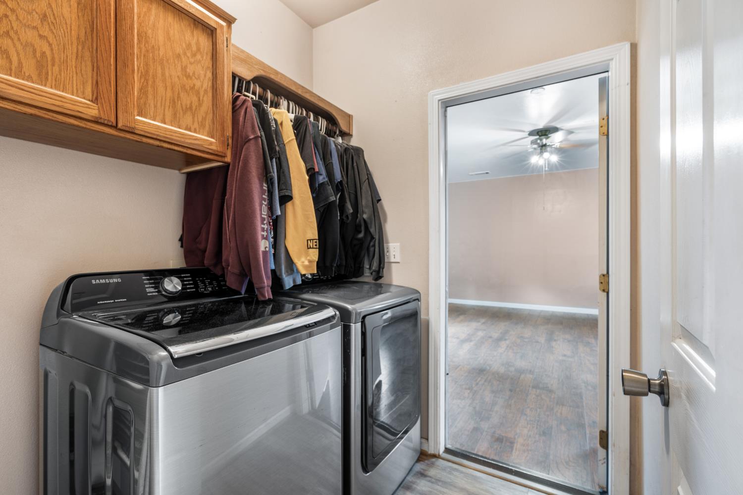 1607 North Sol Court, Visalia, CA 93292