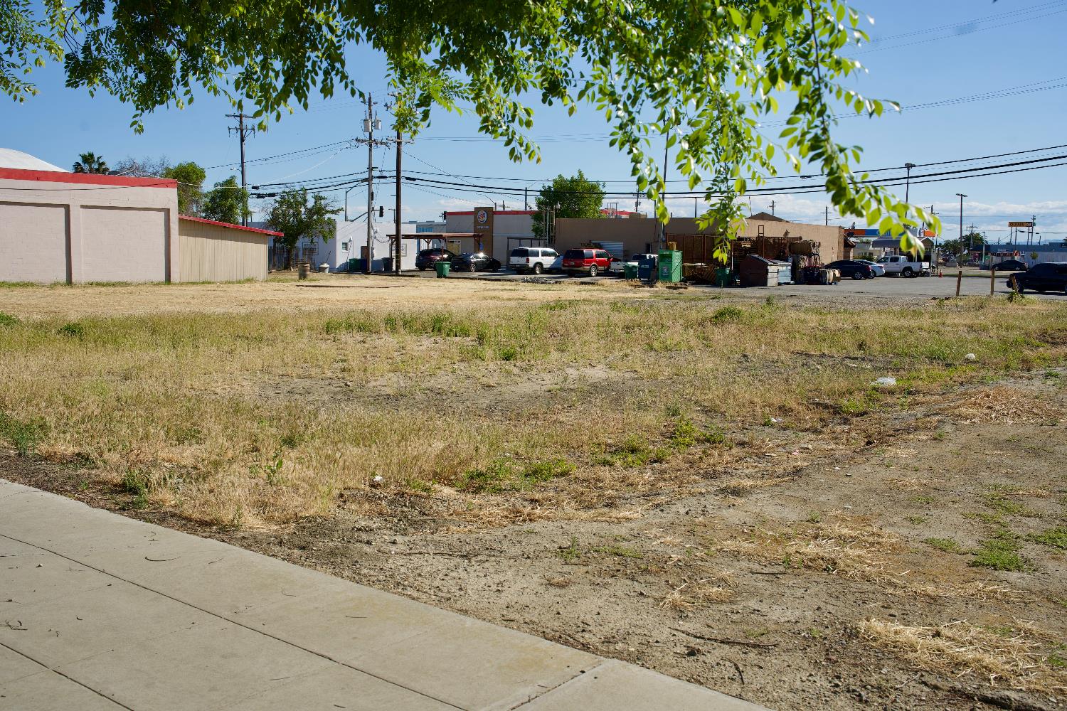 1148 O St, Firebaugh, CA 93622