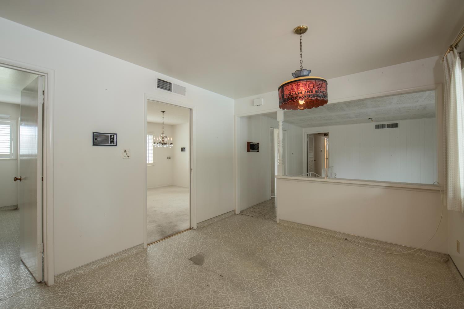 1620 W Vartikian Ave, Fresno, CA 93711