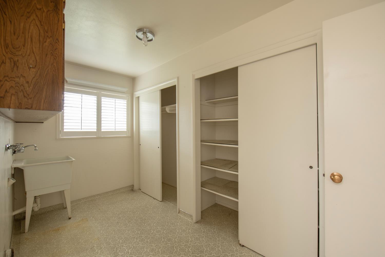 1620 W Vartikian Ave, Fresno, CA 93711