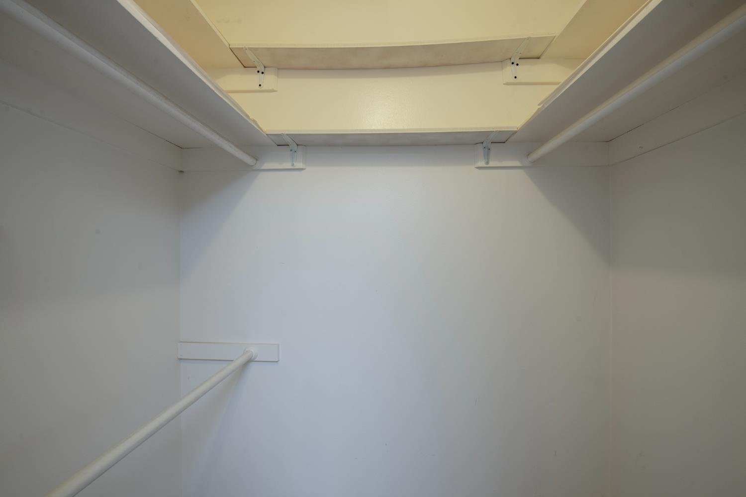 1620 W Vartikian Ave, Fresno, CA 93711