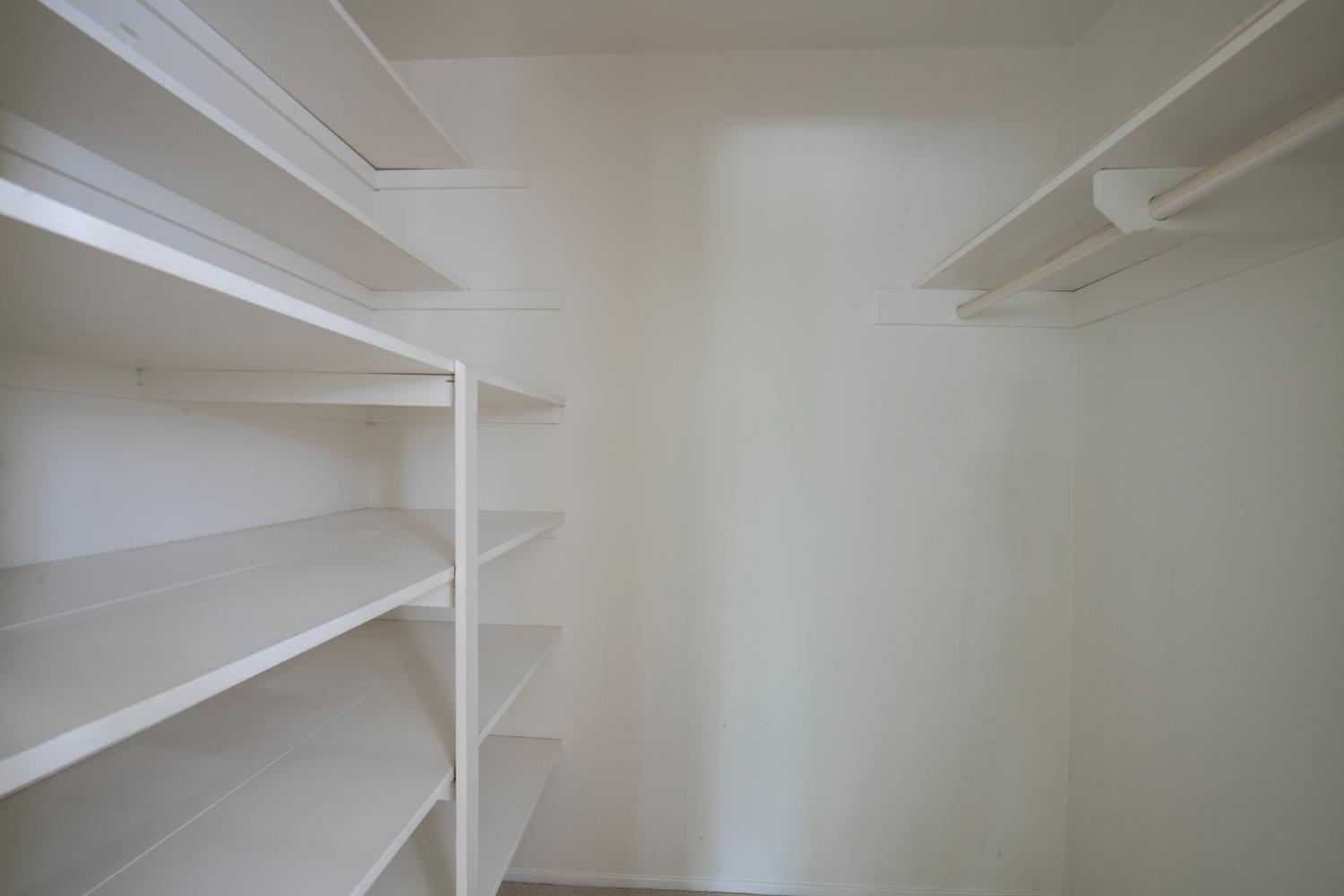 1620 W Vartikian Ave, Fresno, CA 93711