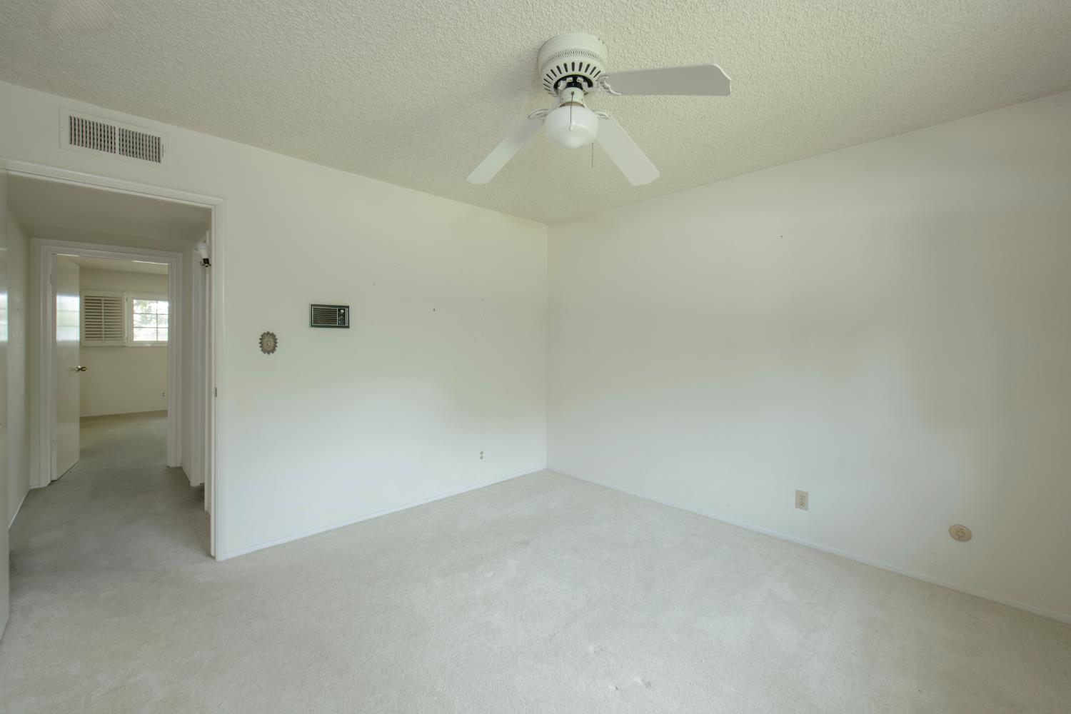 1620 W Vartikian Ave, Fresno, CA 93711