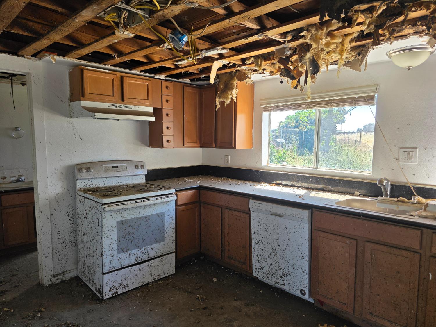 6749 N Weber Ave, Fresno, CA 93722