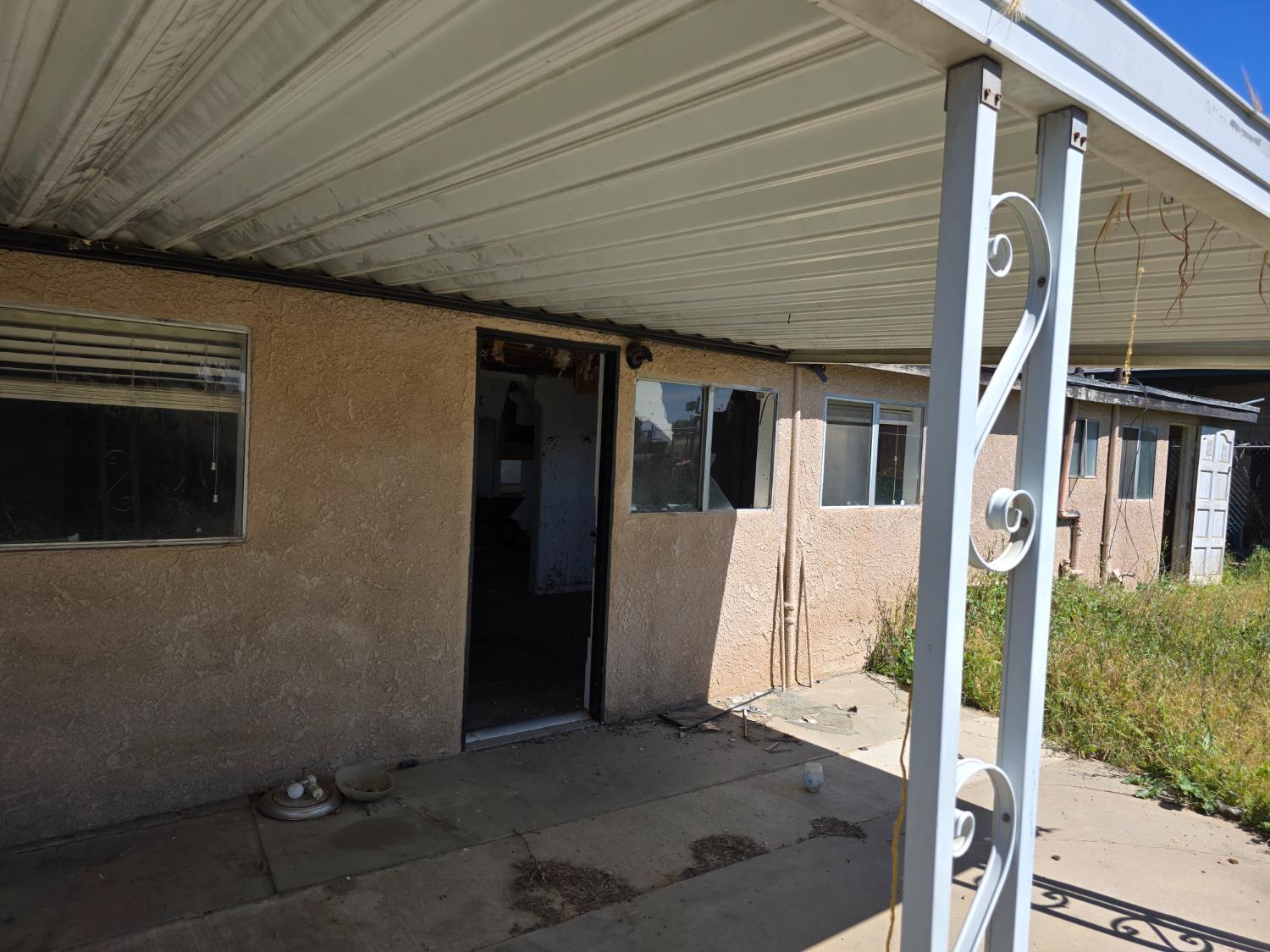 6749 N Weber Ave, Fresno, CA 93722