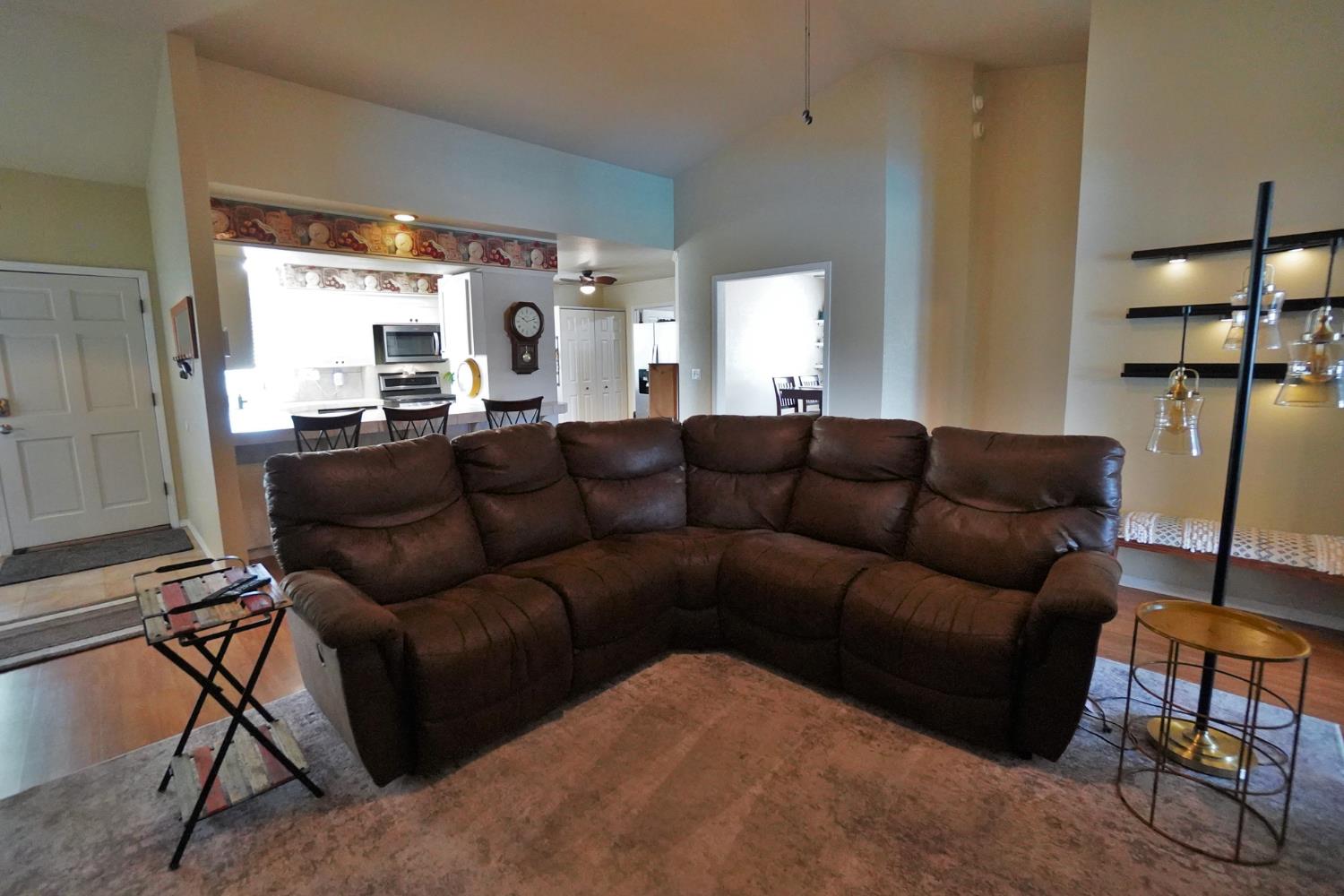 335 Kenwood Dr, Lemoore, CA 93245