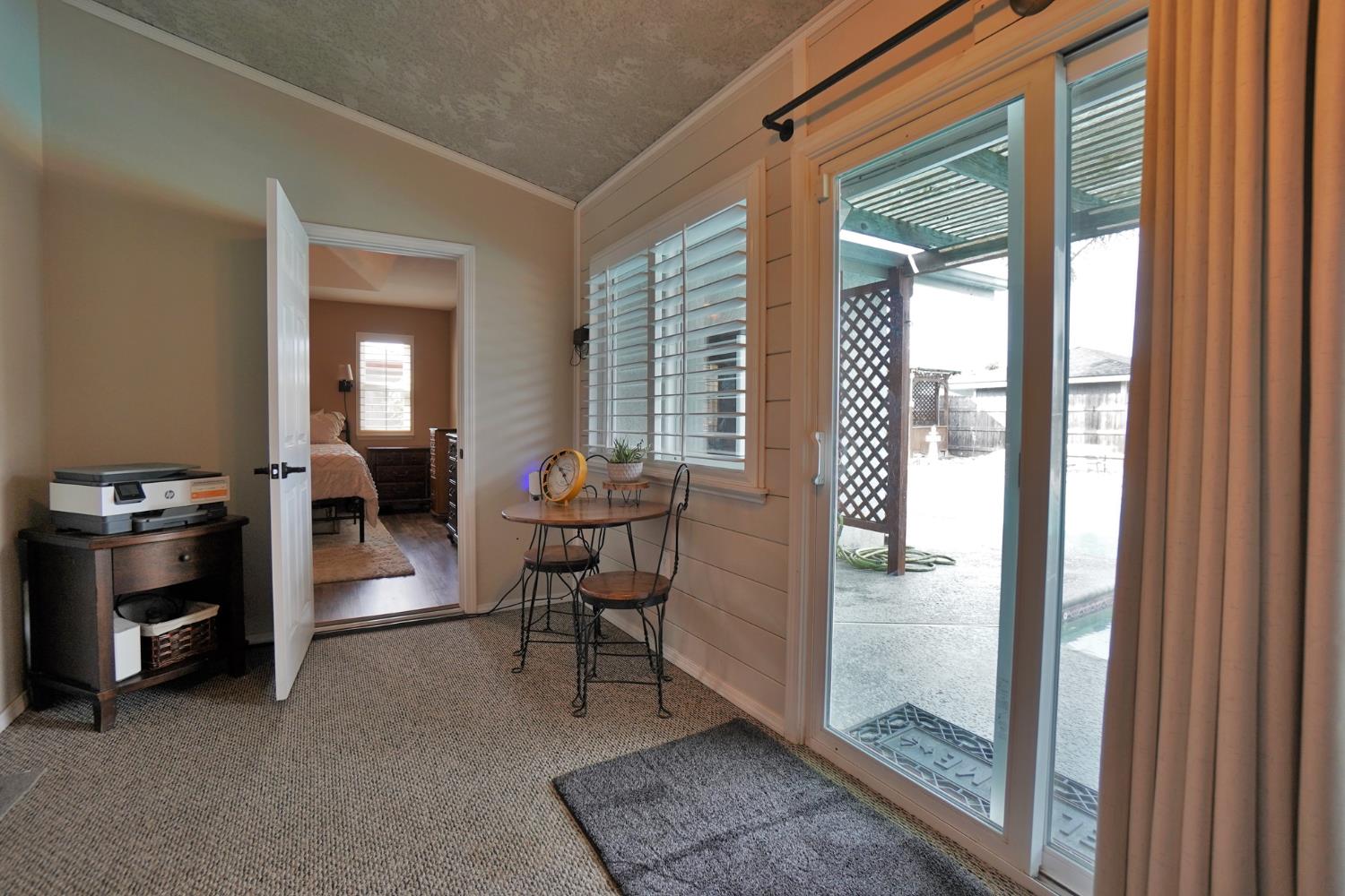 335 Kenwood Dr, Lemoore, CA 93245